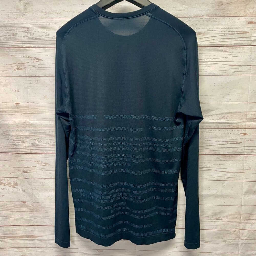 lululemon metal vent long sleeve graphic top in baltic blue/navy